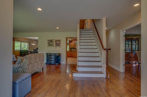 10 Kendrick Ln, Huntington Station, NY 11746-7816