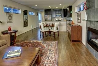 7323 14th Ave, Seattle WA  98117-5312 exterior