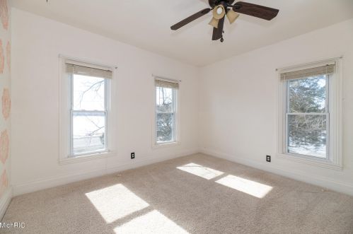 1104 Hoffman St, Three Rivers MI 49093-1017 exterior