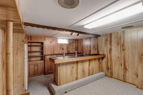 7501 Honey Crk Dr, Milwaukee WI 53221-4062 exterior