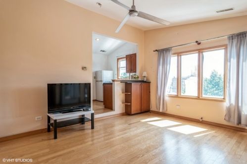 2928 Elston Ave, Chicago IL 60618-1809 exterior