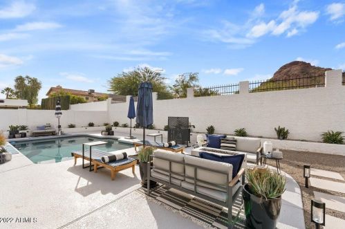 15026 19th Way, Phoenix AZ  85022-3905 exterior