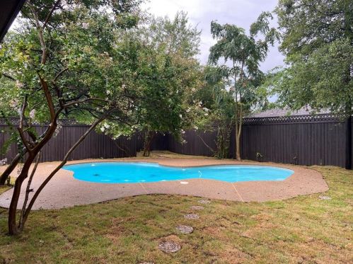 11032 Carissa Dr, Dallas TX  75218-1366 exterior