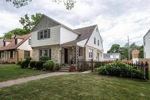 130 85, Milwaukee WI 53214-2963 exterior