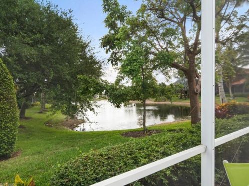 6932 Mauna Loa Ln, Naples FL 34113-2646 exterior