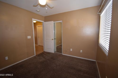 1512 Burgess Ln, Phoenix AZ 85042-5379 exterior