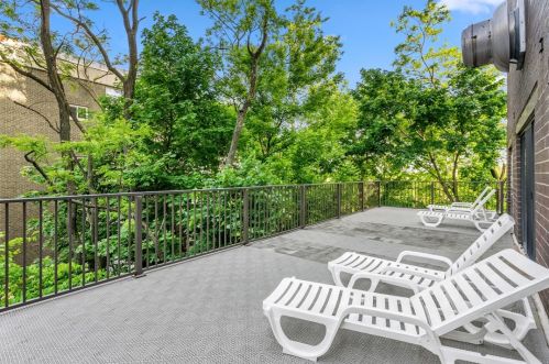 5600 Munhall Rd, Pittsburgh PA  15217-2067 exterior