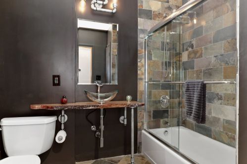 1817 Honore St, Chicago IL 60657-2007 exterior