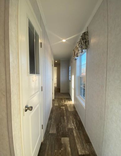 29 Hazel Dr, Concord NH 03301-3426 exterior