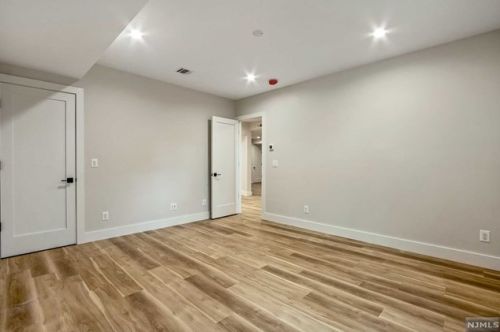 116 Lk Rd, Demarest NJ 07627-2236 exterior