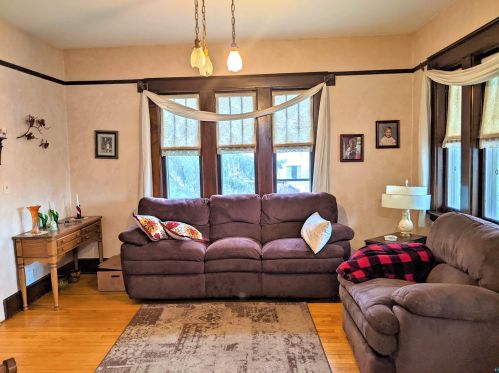 4431 Jay St, Duluth MN 55804-1549 exterior