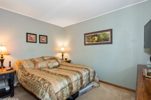 512 Emroy Ave, Elmhurst IL 60126-2020 exterior