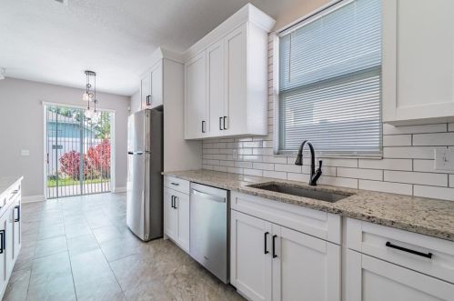 8814 Cypress Hammock Dr, Tampa FL  33614-8100 exterior