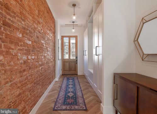 24 S St, Washington, DC 20001-1513