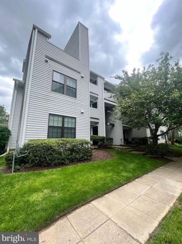 1627 Carriage House Ter, Silver Spring, MD 20904-2289