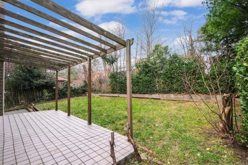 2655 Netherland Ave, Bronx NY 10463-4808 exterior