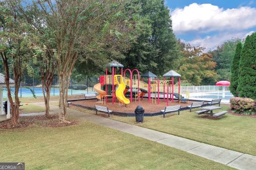 8815 Frst Path Dr, Gainesville GA 30506-7944 exterior