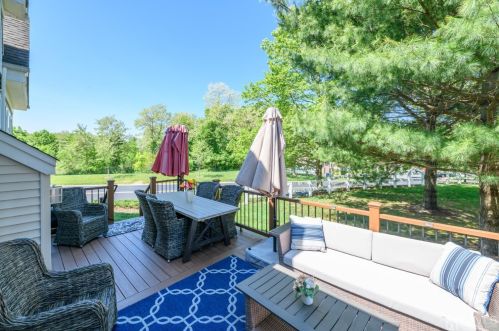 1 Maria Ct, Old Bridge NJ 08857-4407 exterior