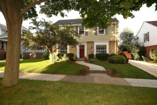 2910 68th St, Milwaukee, WI 53210-1207