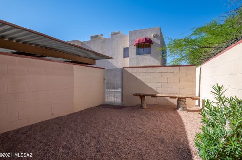 124 Pastime Rd, Tucson AZ 85705-3399 exterior