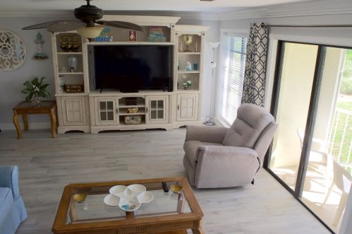 612 Ocean Dr, Fort Pierce FL  34949-3210 exterior