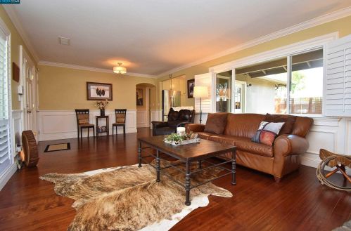 2124 Dena Dr, Concord, CA 94519-2223