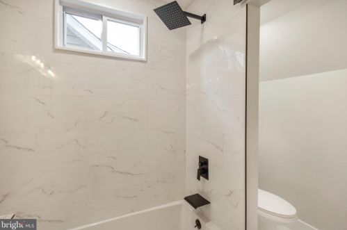 2911 17th St, Washington DC  20018-1825 exterior