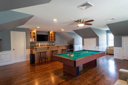 101 High St, Derby CT 06418-2721 exterior