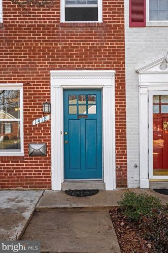 1418 Dogwood Dr, Alexandria VA  22302-2723 exterior