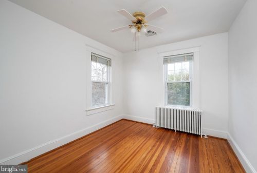 16 Masonic View Ave, Alexandria VA  22301-2204 exterior