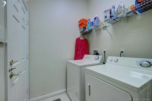 332 Shoreline Cir, Fort Pierce FL 34986-2913 exterior