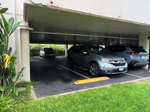 909 Ala Lilikoi St, Honolulu HI  96818-2417 exterior