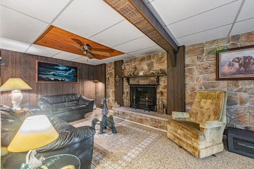 7907 Cypress St, Pittsburgh PA 15237-1931 exterior