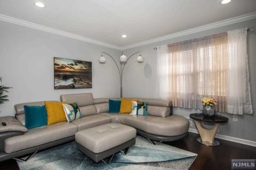 642 Howard St, Teaneck, NJ 07666-5357