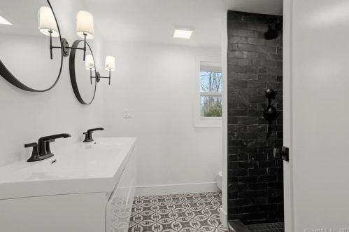 115 Pne Rdg Rd, Wilton CT 06897-2715 exterior