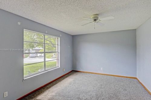 681 College Park Rd, Fort Pierce FL 34953-3330 exterior