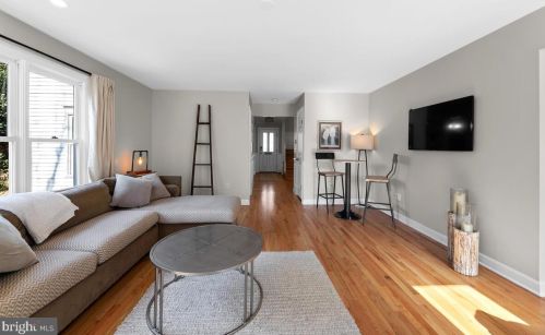 8904 1st Ave, Silver Spring MD 20912-4654 exterior