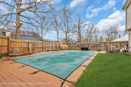 2237 Emerald Park Dr, Lacey NJ  08731-3716 exterior