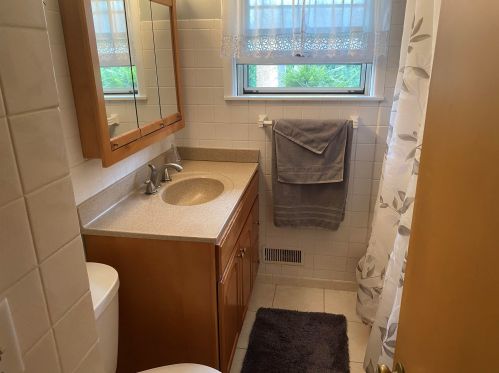 6209 Kinnickinnic Riv Pkwy, Milwaukee WI 53219-3011 exterior