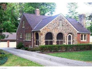 5311 Som Center Rd, Cleveland, OH 44139-1459