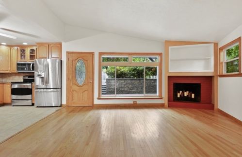 415 Mower St, Worcester MA 01602-1011 exterior