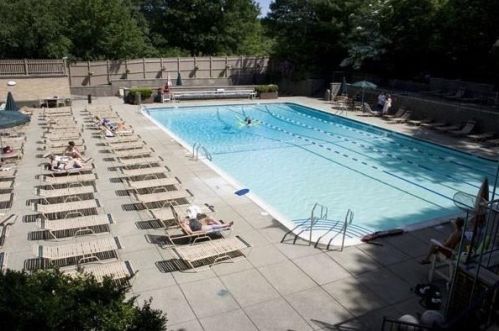 77 Pond Ave, Brookline MA  02445-7172 exterior