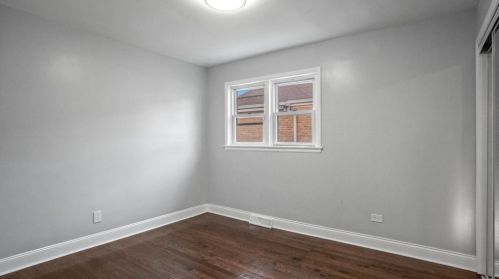 423 Jefferson St, Dolton IL 60419-1126 exterior