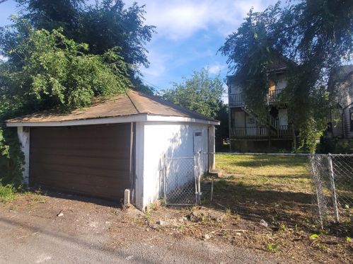 642 95th St, Chicago IL  60619-7758 exterior