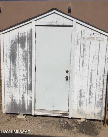 233 Adams St, Tucson AZ  85705-6533 exterior