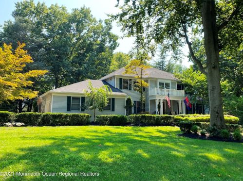 86 Green Meadow Blvd, Middletown NJ  07748-3148 exterior