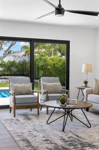 673 97 Ave, Naples FL 34108-2280 exterior