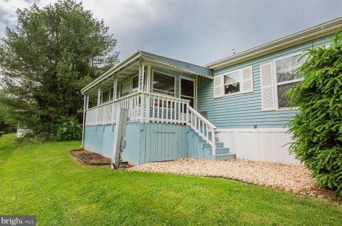 518 Pheasant Rdg Cir, Lancaster PA exterior