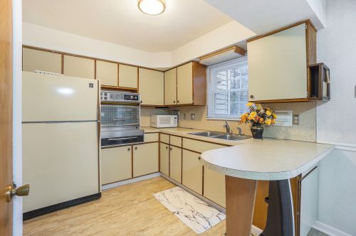 6032 Devon St, Kalamazoo MI  49024-2646 exterior