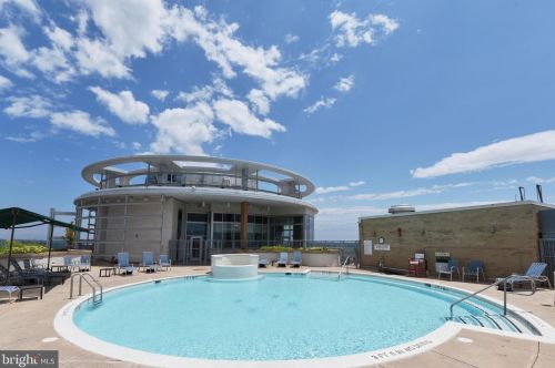 5750 Bou Ave, Rockville MD  20852-1645 exterior